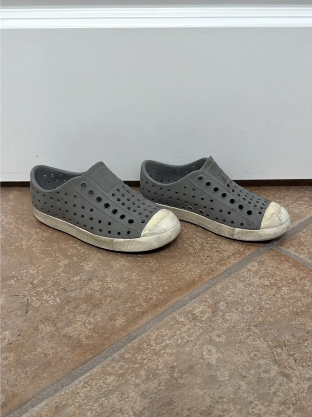 Native Kids Water Slip-On Shoes in Gray with White Toe